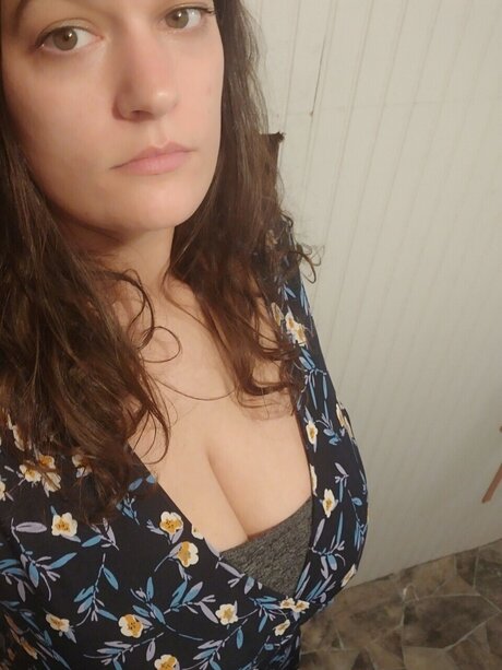 Naakte gelekte OnlyFans-foto van Layla 