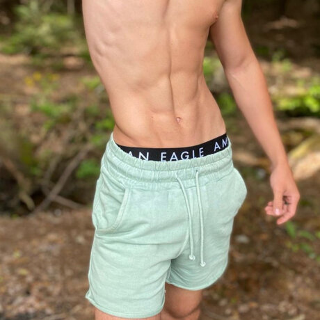 Naakte gelekte OnlyFans-foto van Jamoo Addict