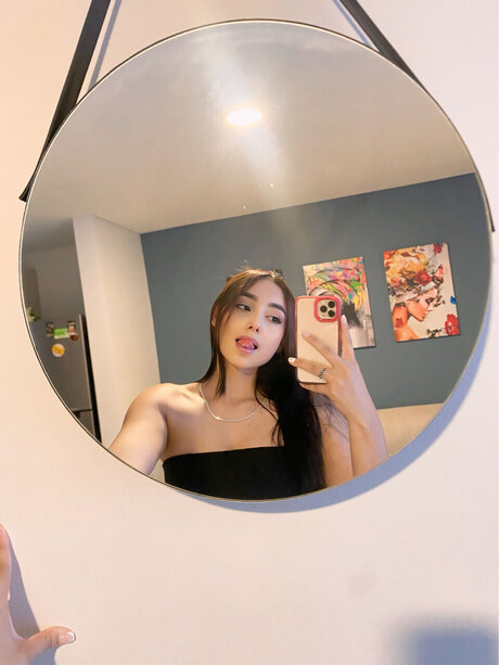 Naakte gelekte OnlyFans-foto van Mariale Hernandez
