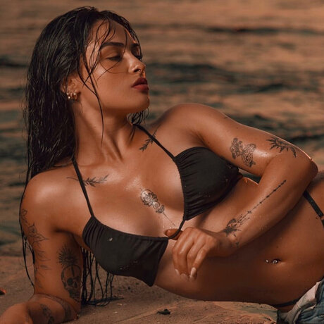 Naakte gelekte OnlyFans-foto van Beanz