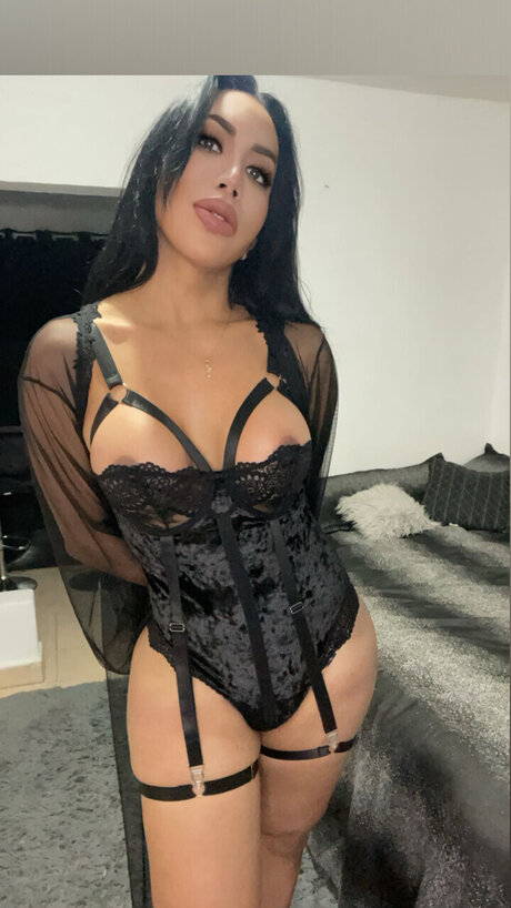 Naakte gelekte OnlyFans-foto van Nicole Ricco