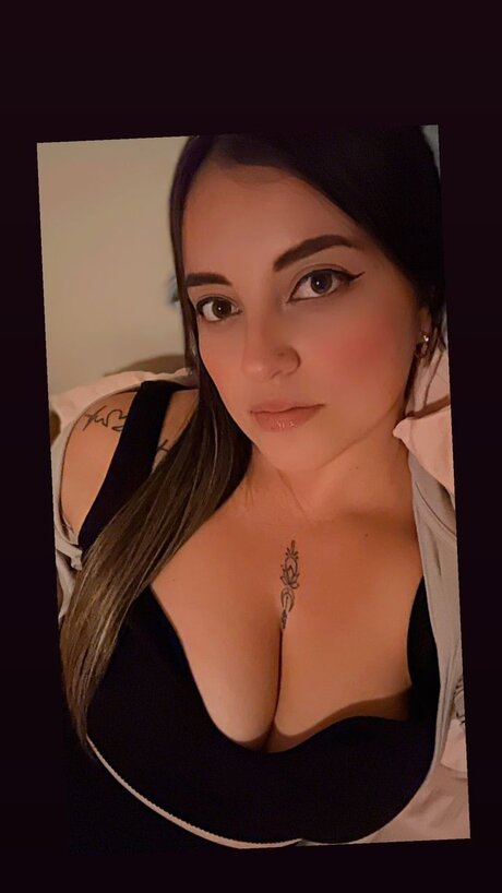 Naakte gelekte OnlyFans-foto van Kategirl    