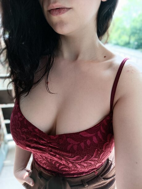 Naakte gelekte OnlyFans-foto van Annabelle