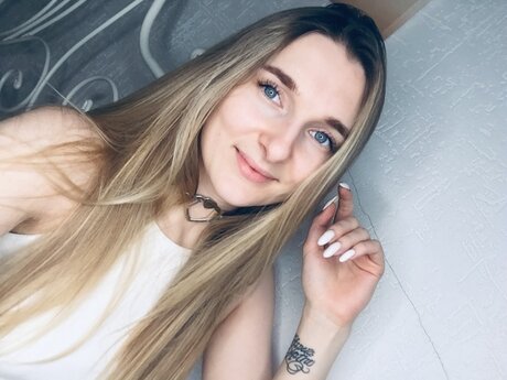 Naakte gelekte OnlyFans-foto van Ekaterina