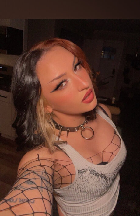 Naakte gelekte OnlyFans-foto van Ash
