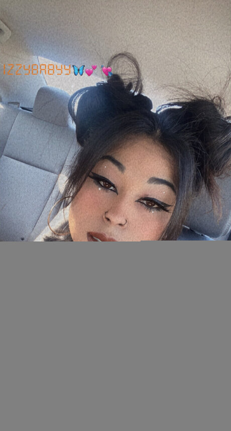 Naakte gelekte OnlyFans-foto van Kitty