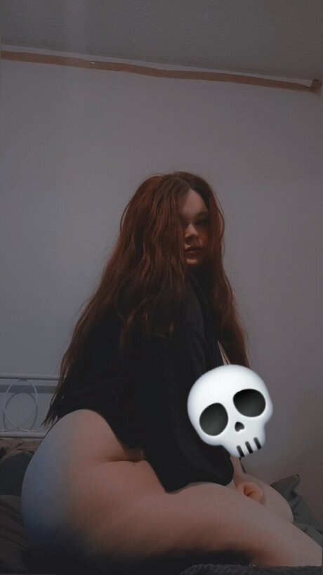Naakte gelekte OnlyFans-foto van   Ampamp 