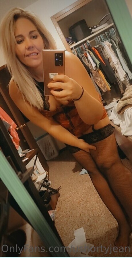 Naakte gelekte OnlyFans-foto van Sarah Jean