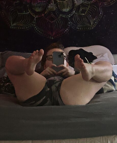 Naakte gelekte OnlyFans-foto van Nikipre