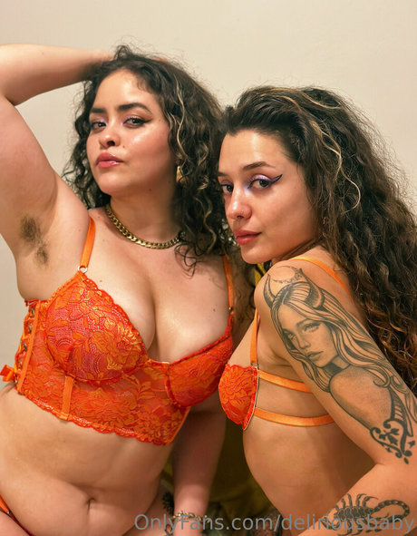 Naakte gelekte OnlyFans-foto van Deliriousbaby