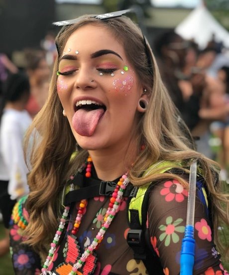 Chloe Moniz