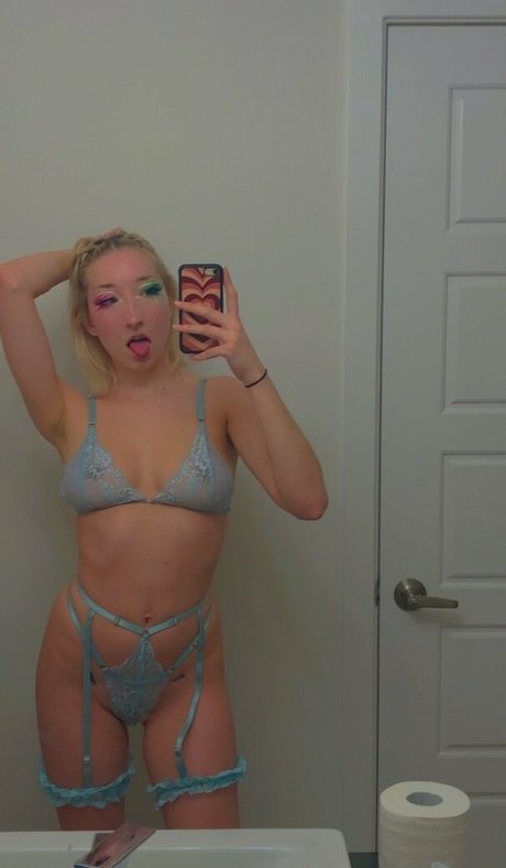Naakte gelekte OnlyFans-foto van Glutenfreebaby