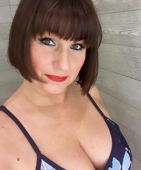Naakte gelekte OnlyFans-foto van Catherine Huntley