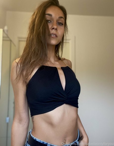 Naakte gelekte OnlyFans-foto van Isabellaonlyforyou