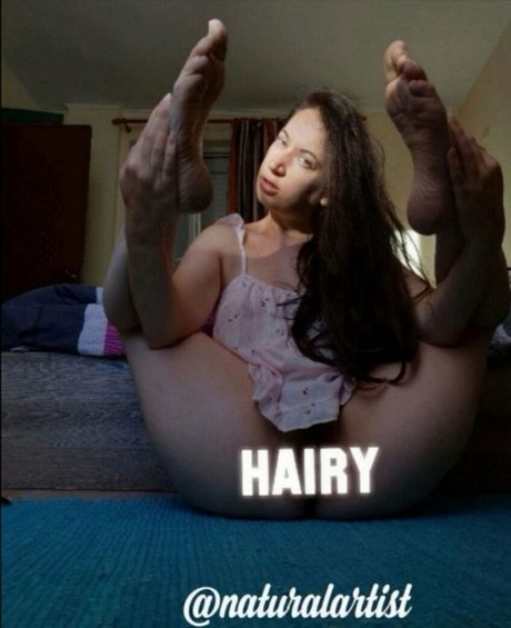 Naakte gelekte OnlyFans-foto van Thickbabyzara