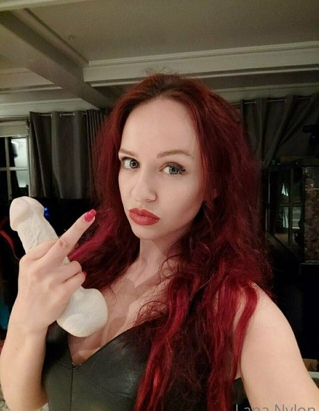 Naakte gelekte OnlyFans-foto van Lananylon