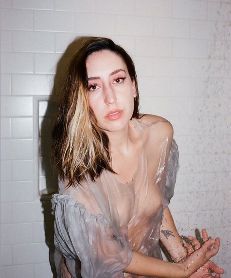 Naakte gelekte OnlyFans-foto van Elohim