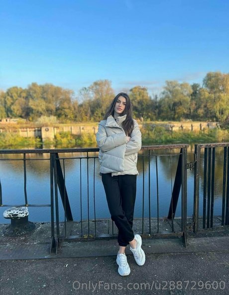 Naakte gelekte OnlyFans-foto van Judymi