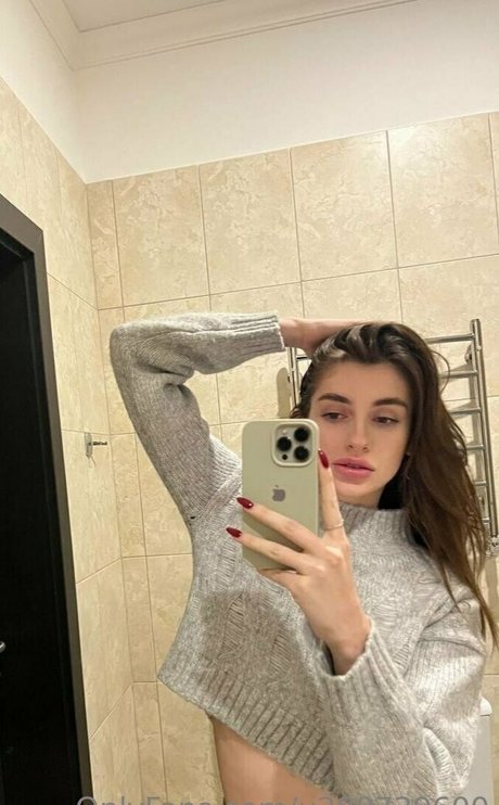Naakte gelekte OnlyFans-foto van Judymi