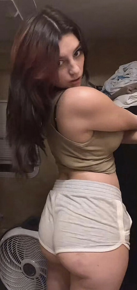 Naakte gelekte OnlyFans-foto van Imabbyvip