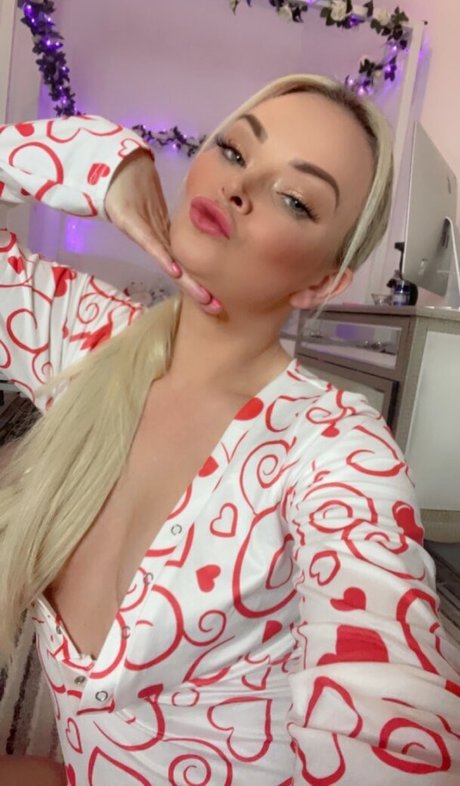 Naakte gelekte OnlyFans-foto van Destiny Eastwest
