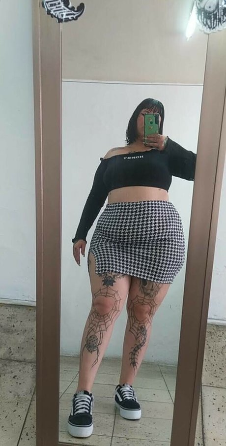 Naakte gelekte OnlyFans-foto van Andybbw