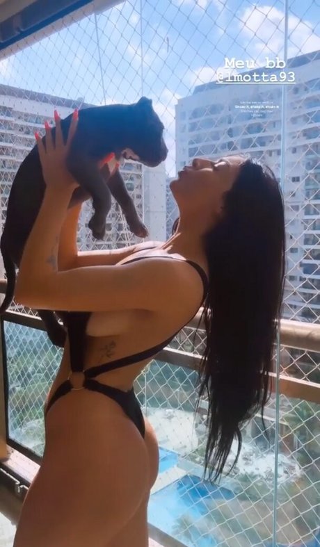 Naakte gelekte OnlyFans-foto van Sasa Damaceno