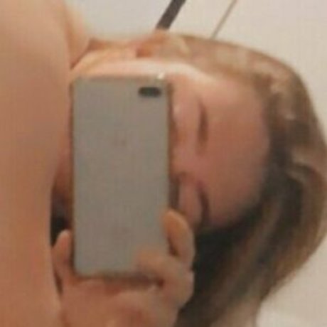 Naakte gelekte OnlyFans-foto van Xoxorjx