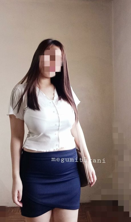 Naakte gelekte OnlyFans-foto van Megumitakani
