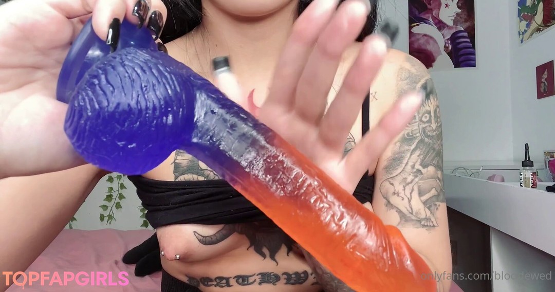 Naakte gelekte OnlyFans-foto van Bloddewed #238 Naakte gelekte OnlyFans-foto van Bloddewed #238