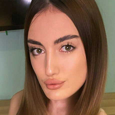 Naakte gelekte OnlyFans-foto van Rinasexy