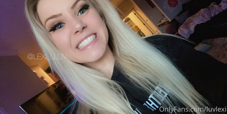 Naakte gelekte OnlyFans-foto van Luvlexi