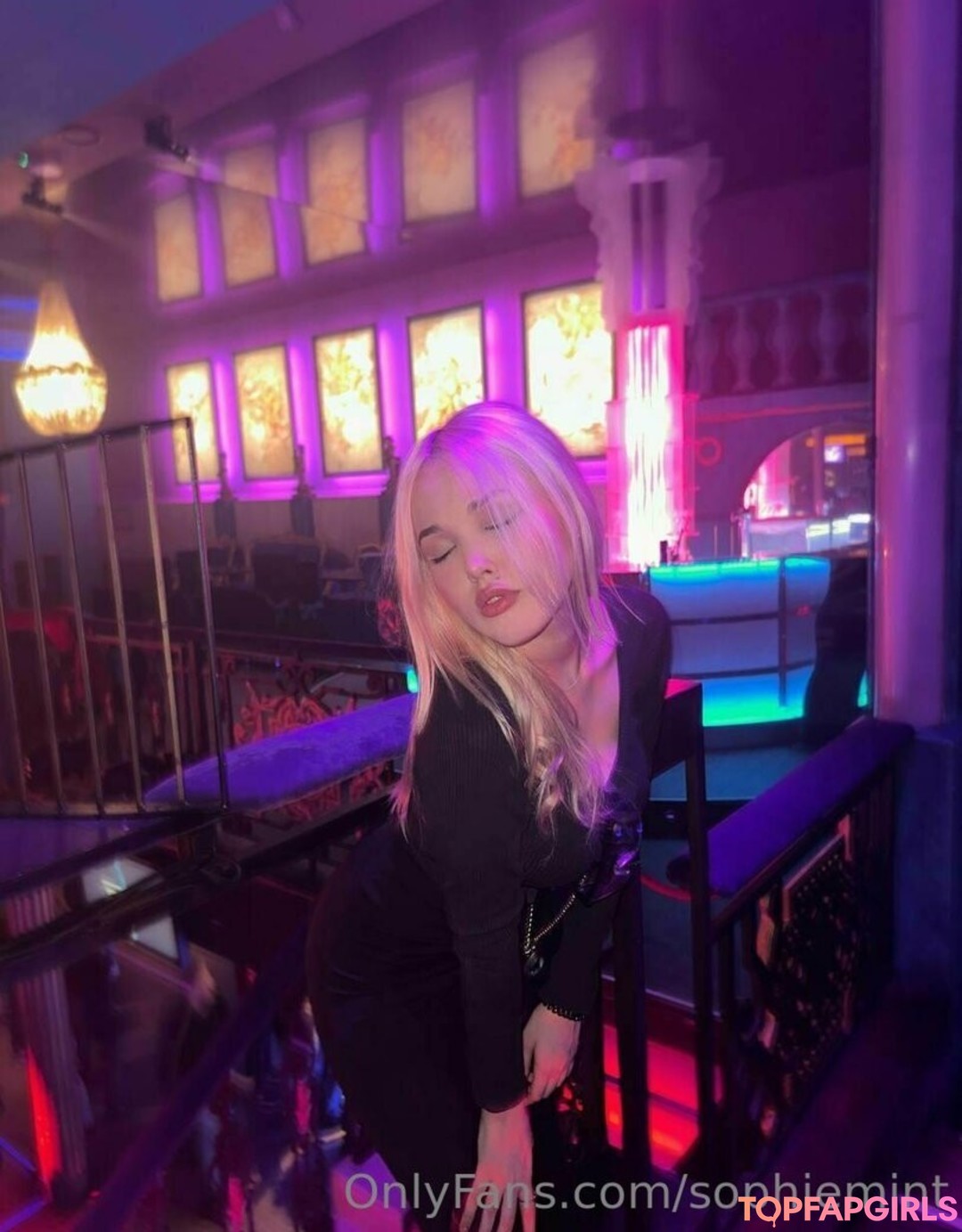 Naakte gelekte OnlyFans-foto van Sophiebbface #26 Naakte gelekte OnlyFans-foto van Sophiebbface #26