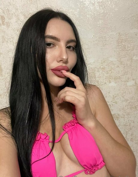 Naakte gelekte OnlyFans-foto van Santalips