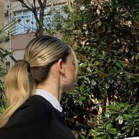 Naakte gelekte OnlyFans-foto van Melike Saygin