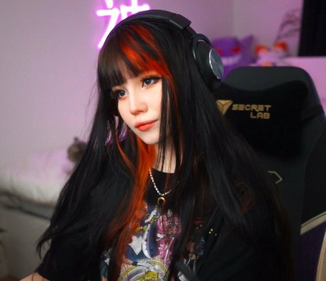 Shini Waifu