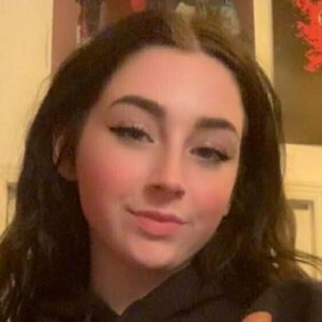 Naakte gelekte OnlyFans-foto van Emma Petch