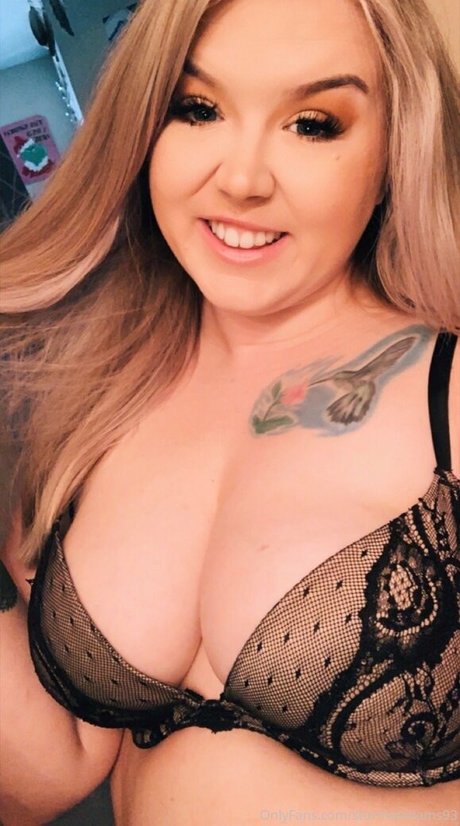 Naakte gelekte OnlyFans-foto van Stormieadams93