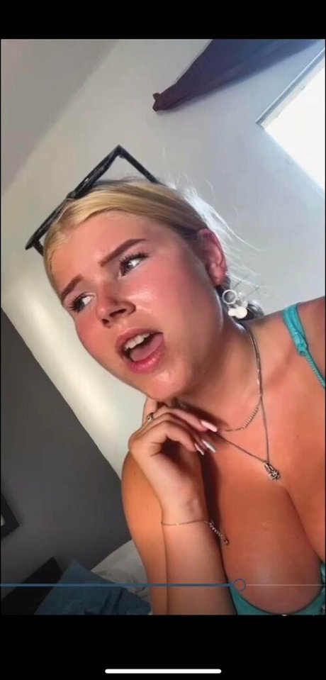 Naakte gelekte OnlyFans-foto van Kusrubxx