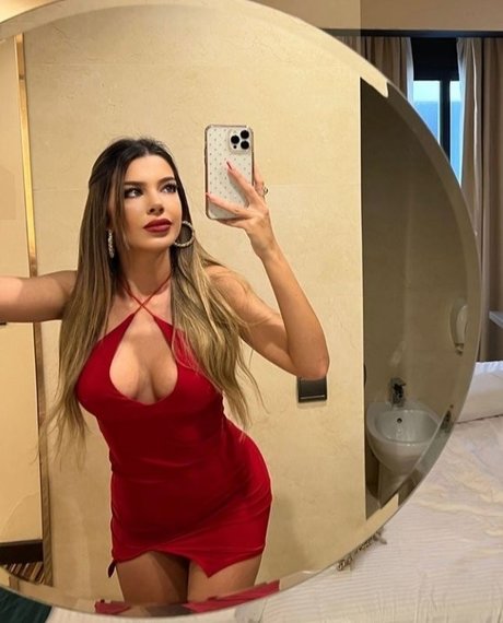Naakte gelekte OnlyFans-foto van Andrea Gasca