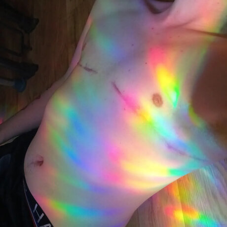 Naakte gelekte OnlyFans-foto van Aster