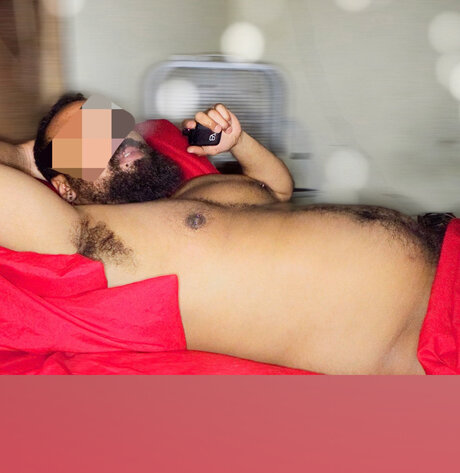 Naakte gelekte OnlyFans-foto van Lyon Bueno