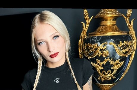 Naakte gelekte OnlyFans-foto van Fairyx