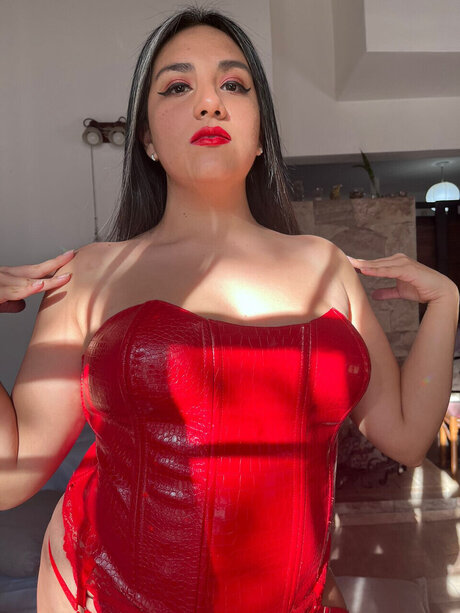 Naakte gelekte OnlyFans-foto van Mistress Jenna Femdom
