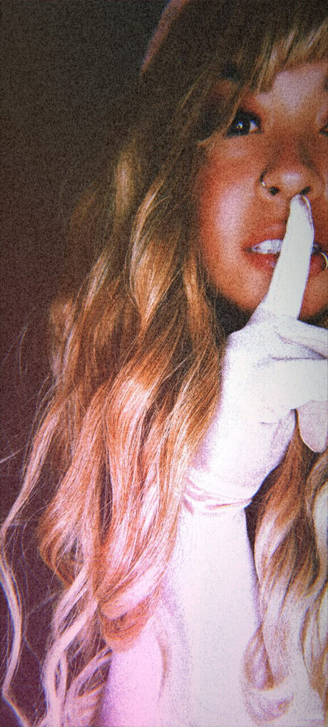 Naakte gelekte OnlyFans-foto van Ly