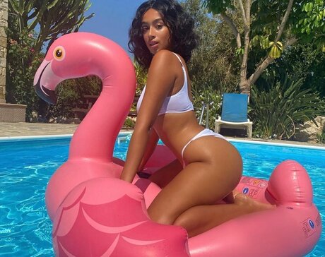 Naakte gelekte OnlyFans-foto van Naomi 