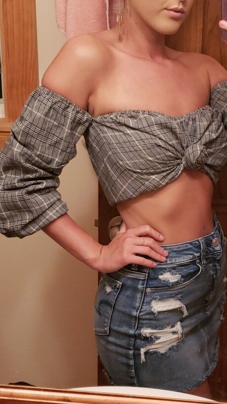 Naakte gelekte OnlyFans-foto van Victoria Lane