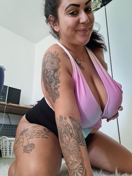 Naakte gelekte OnlyFans-foto van Mary27