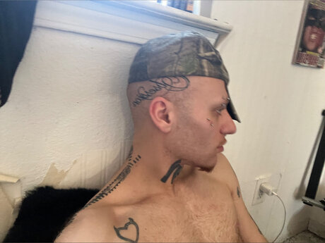 Naakte gelekte OnlyFans-foto van Mauricio