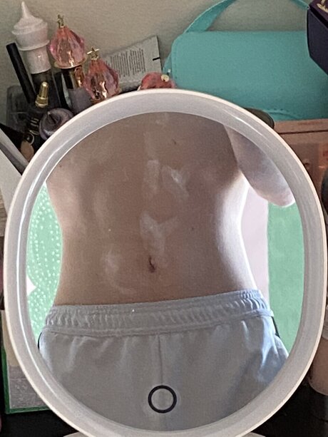Naakte gelekte OnlyFans-foto van Barbie Starlightz